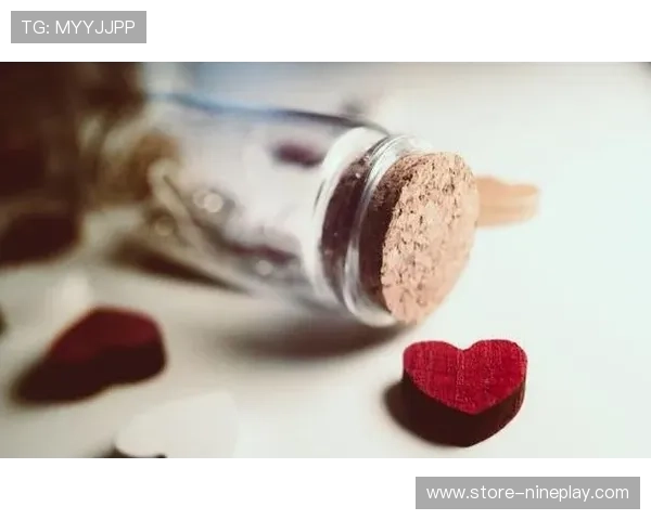 足球界感情专一的球星盘点：忠诚爱侣与永恒陪伴的背后故事